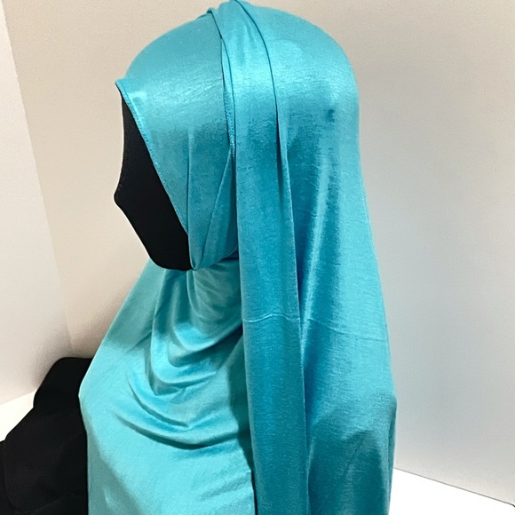 Hijab - Made In Dubai UAE - Picture 3 of 6